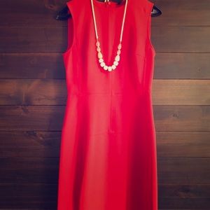 Everyone loves a lady in red! Zara dress 💃🏻